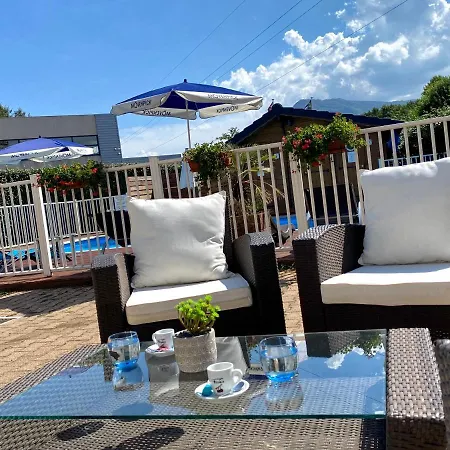 Отель Le Neron - Logis Fontanil-Cornillon