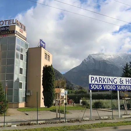Отель Le Neron - Logis Fontanil-Cornillon